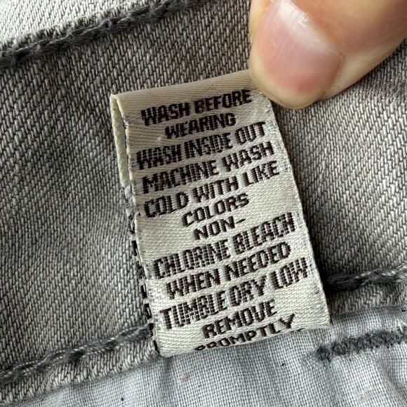 Womens Distressed Gray Denim Shorts Size 11 Sequins Casual Grunge Glam Summer - Picture 13 of 13